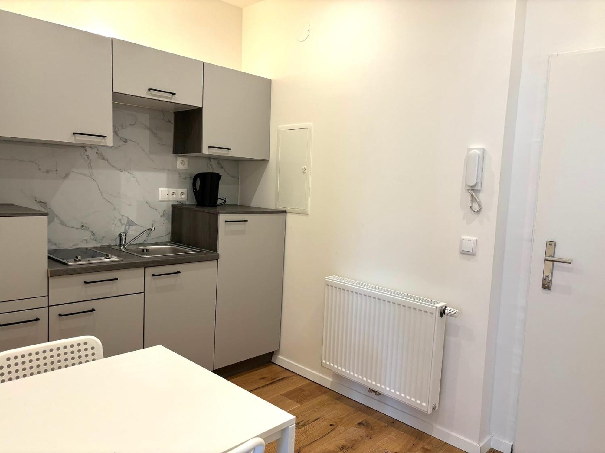 Traumhafte Wohnung Fuer 2, Walk In Dusche, Extra Kueche, Nespresso, Zentral Βιέννη Εξωτερικό φωτογραφία