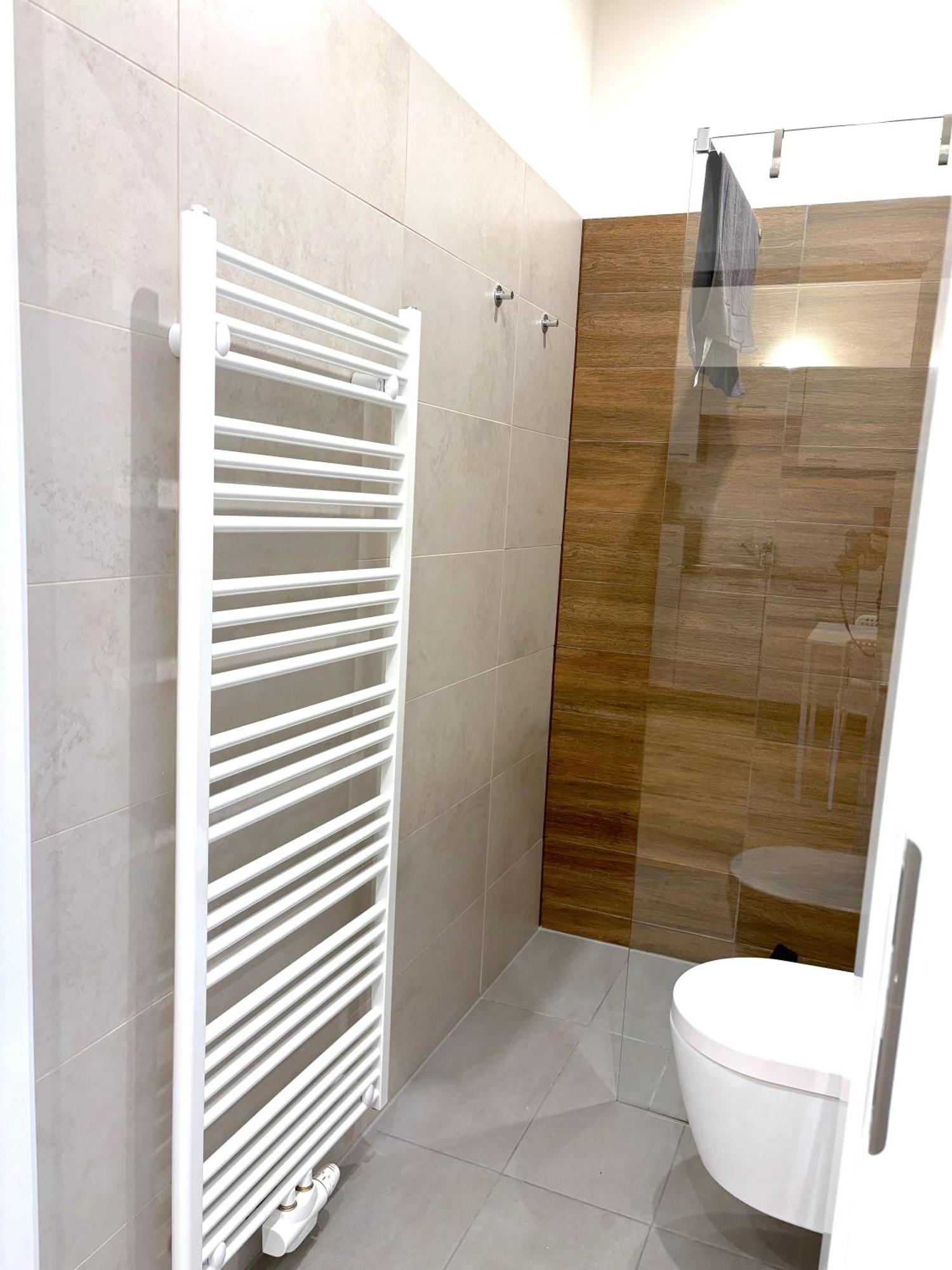 Traumhafte Wohnung Fuer 2, Walk In Dusche, Extra Kueche, Nespresso, Zentral Βιέννη Εξωτερικό φωτογραφία