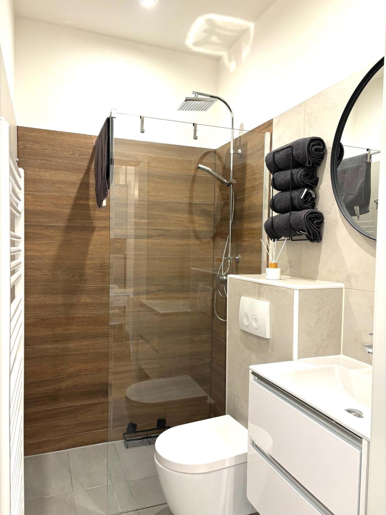 Traumhafte Wohnung Fuer 2, Walk In Dusche, Extra Kueche, Nespresso, Zentral Βιέννη Εξωτερικό φωτογραφία